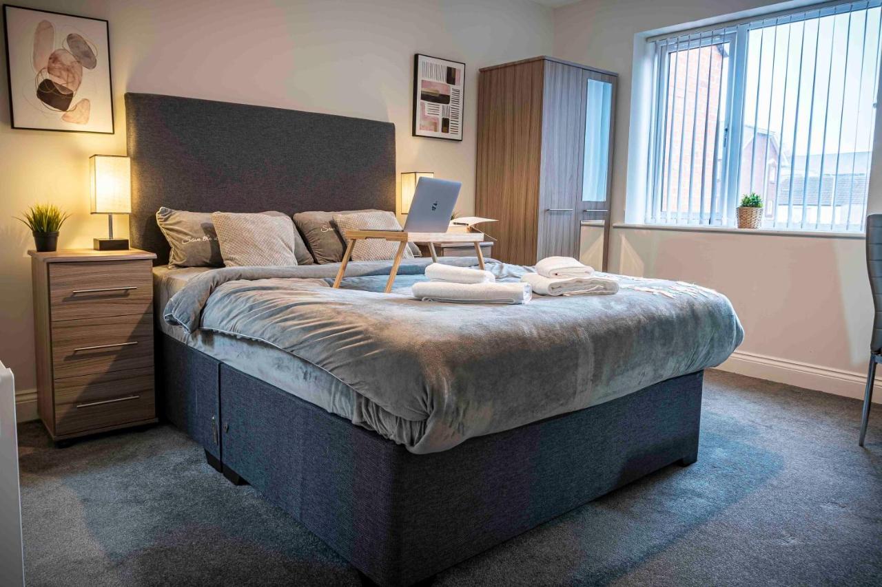 1 Bed House At Velvet Serviced Accommodation Swansea With Free Parking & Wifi - Sa1 Exterior photo